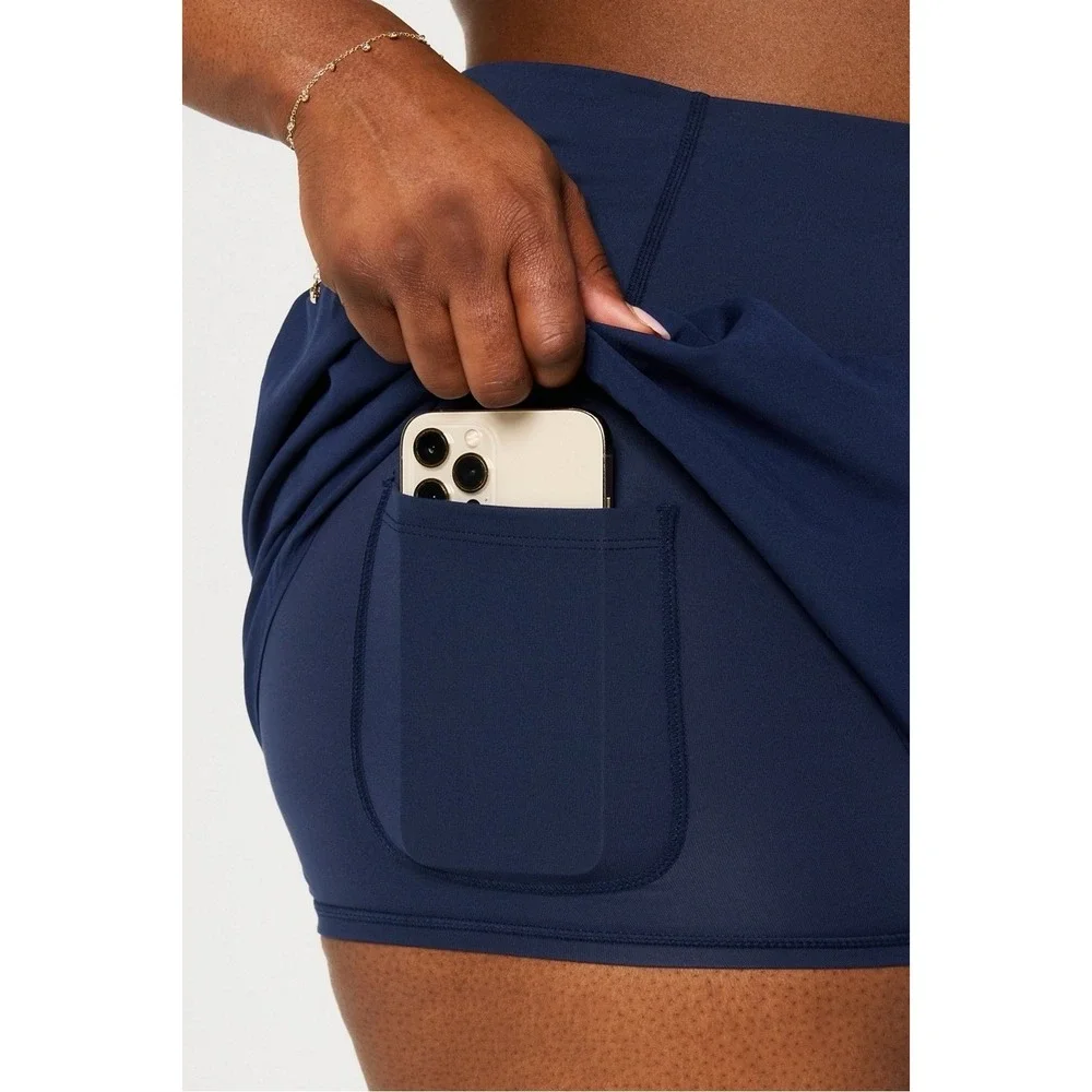 NWOT Women's Fabletics Sun Chaser Shorts 3" Deep Navy - Plus 2X (40" X 3") - Picture 2 of 7